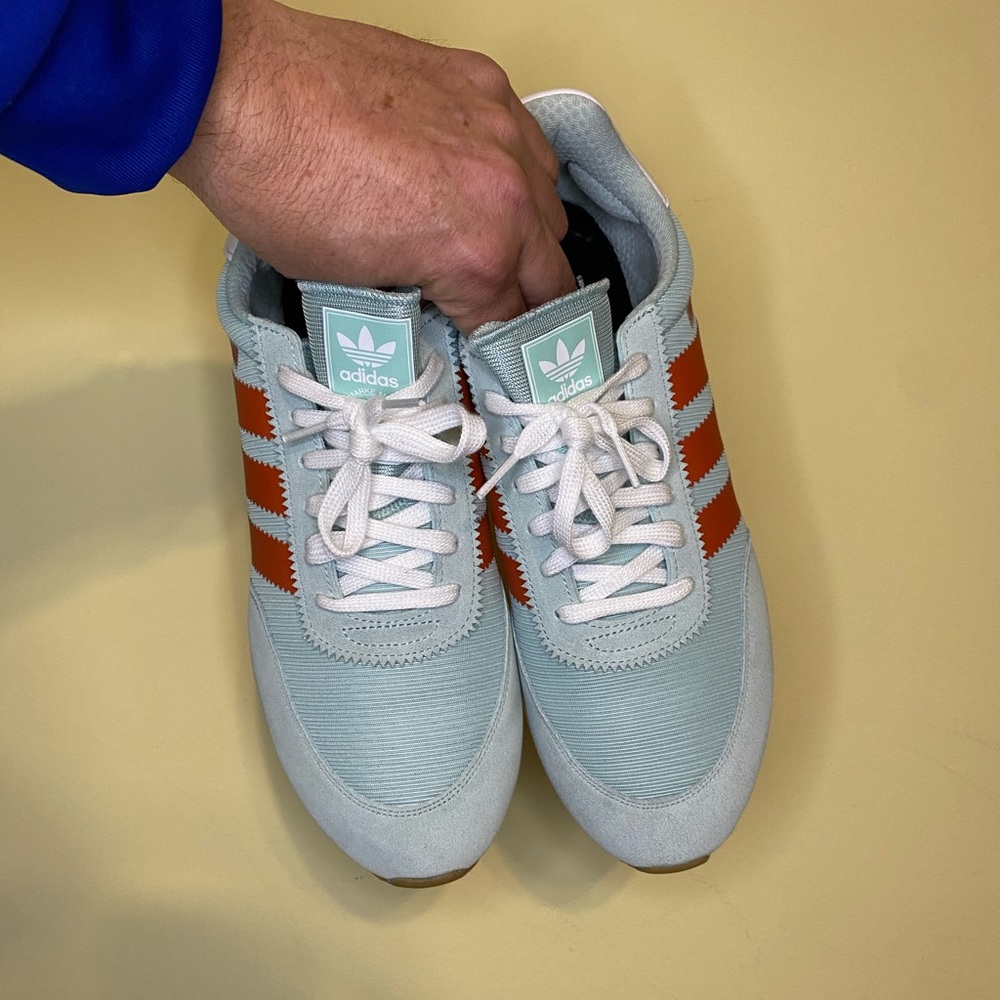 Adidas Sneakert